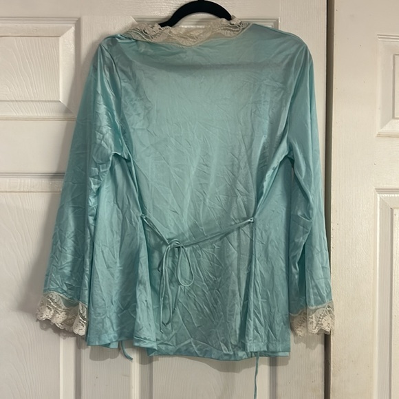 Vintage baby blue lace lingerie night top - Picture 6 of 8